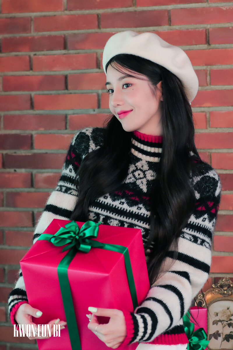 211222 Woollim Naver Post - Kwon Eunbi 2022 Season's Greetings Behind documents 5