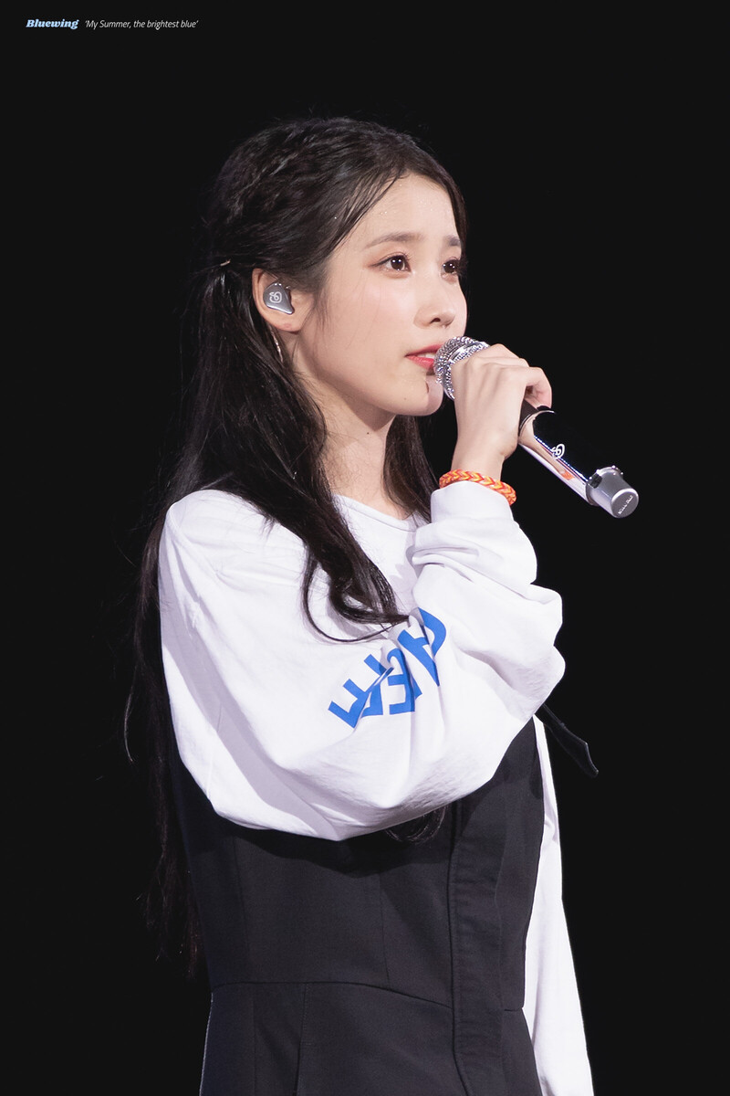 220917 IU - 'The Golden Hour' Concert documents 6