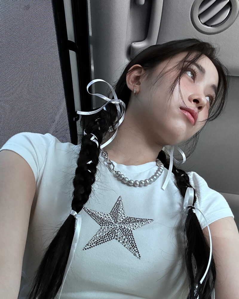 230801 - ITZY Ryujin Instagram Update documents 4