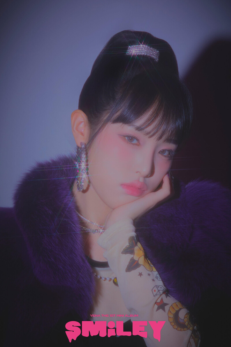 Choi Yena "[ˣ‿ˣ (SMiLEY)]" Concept Teaser Photos documents 12