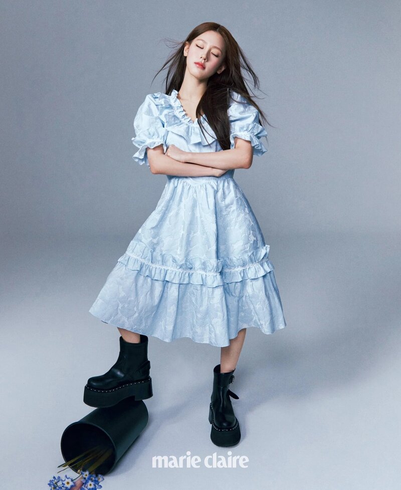 (G)I-DLE's Miyeon for Marie Claire Korea May 2022 Issue documents 3
