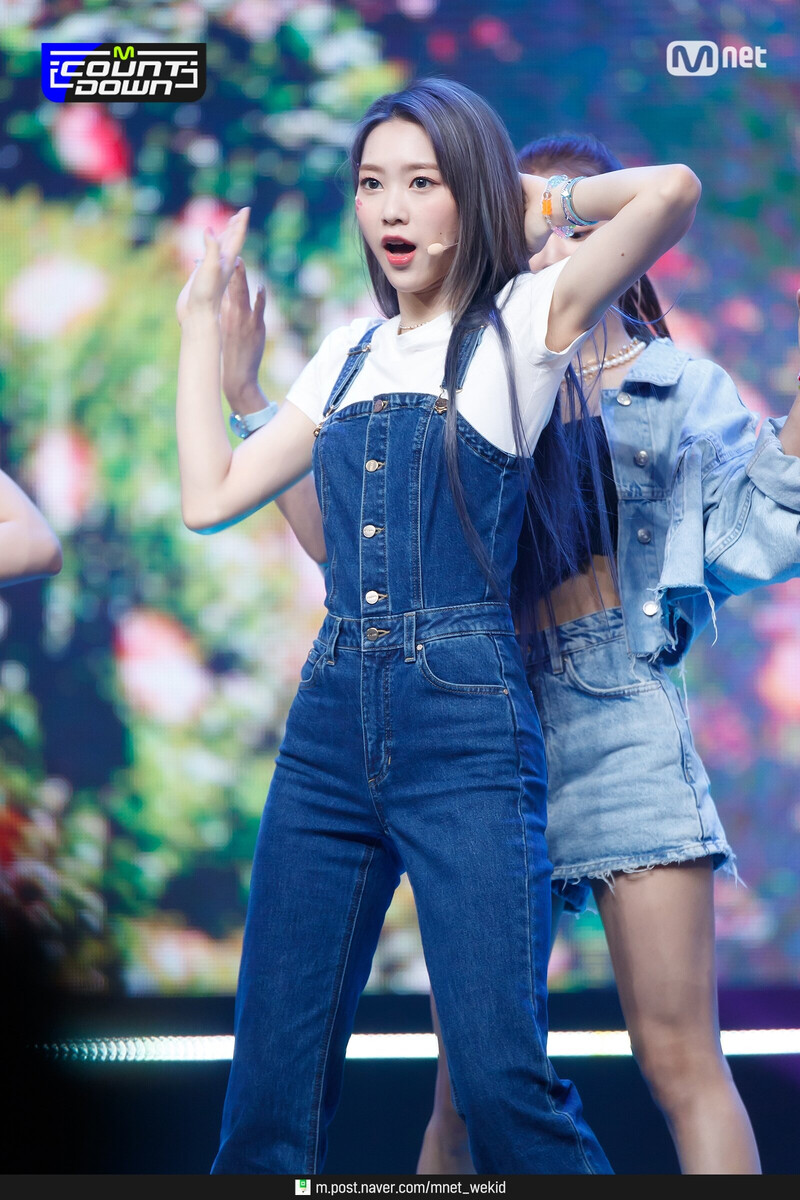 210520 OH MY GIRL - 'Dun Dun Dance' at M Countdown documents 20