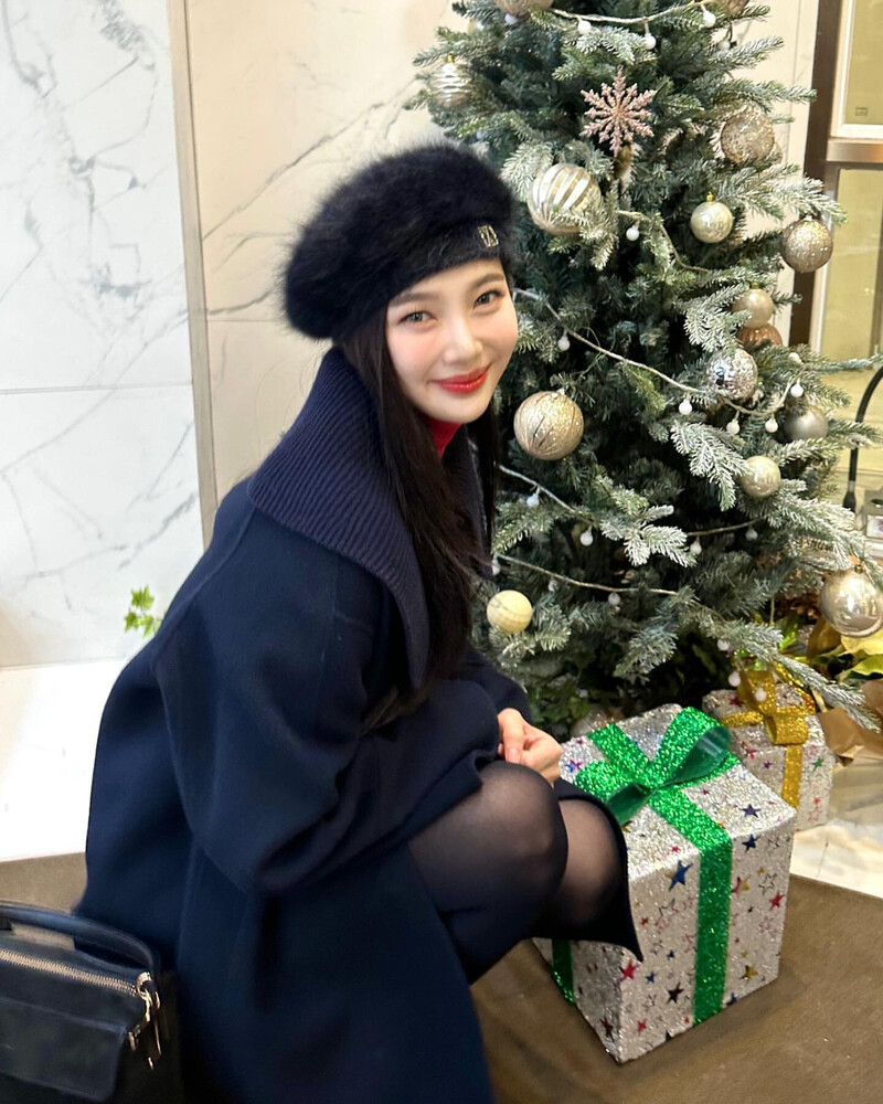 231230 Red Velvet Joy Instagram Update documents 3