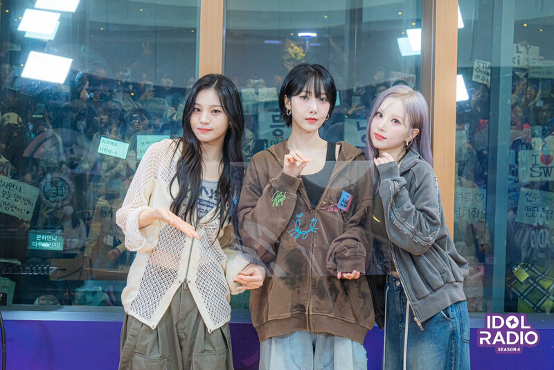 241112 Idol Radio Twitter Update - VIVIZ - Ep. 73 Stills documents 2