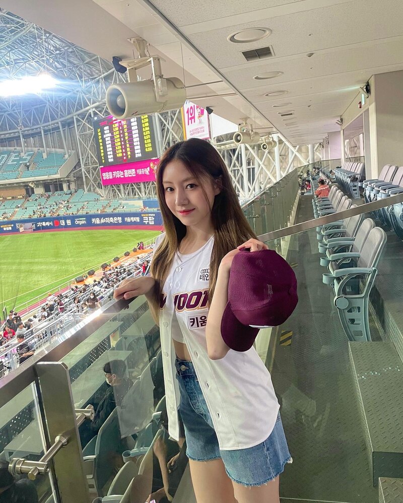 230414 Rocket Punch Instagram Update - Suyun & Dahyun documents 10