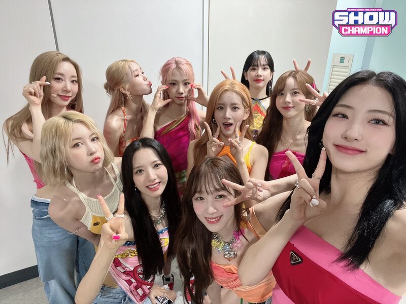220713 WJSN SNS Update at Show Champion documents 3
