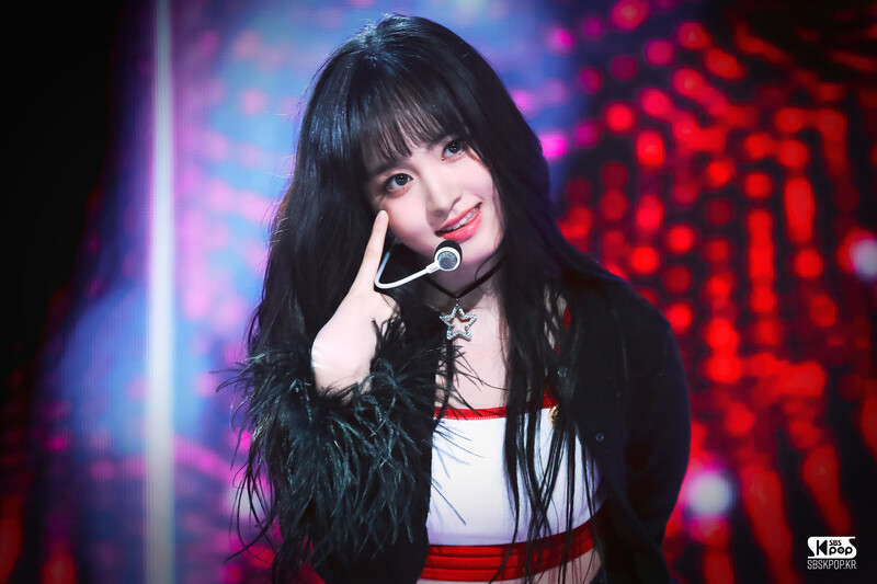 230423 IVE Liz - 'I AM' &  'Kitsch' at Inkigayo documents 4