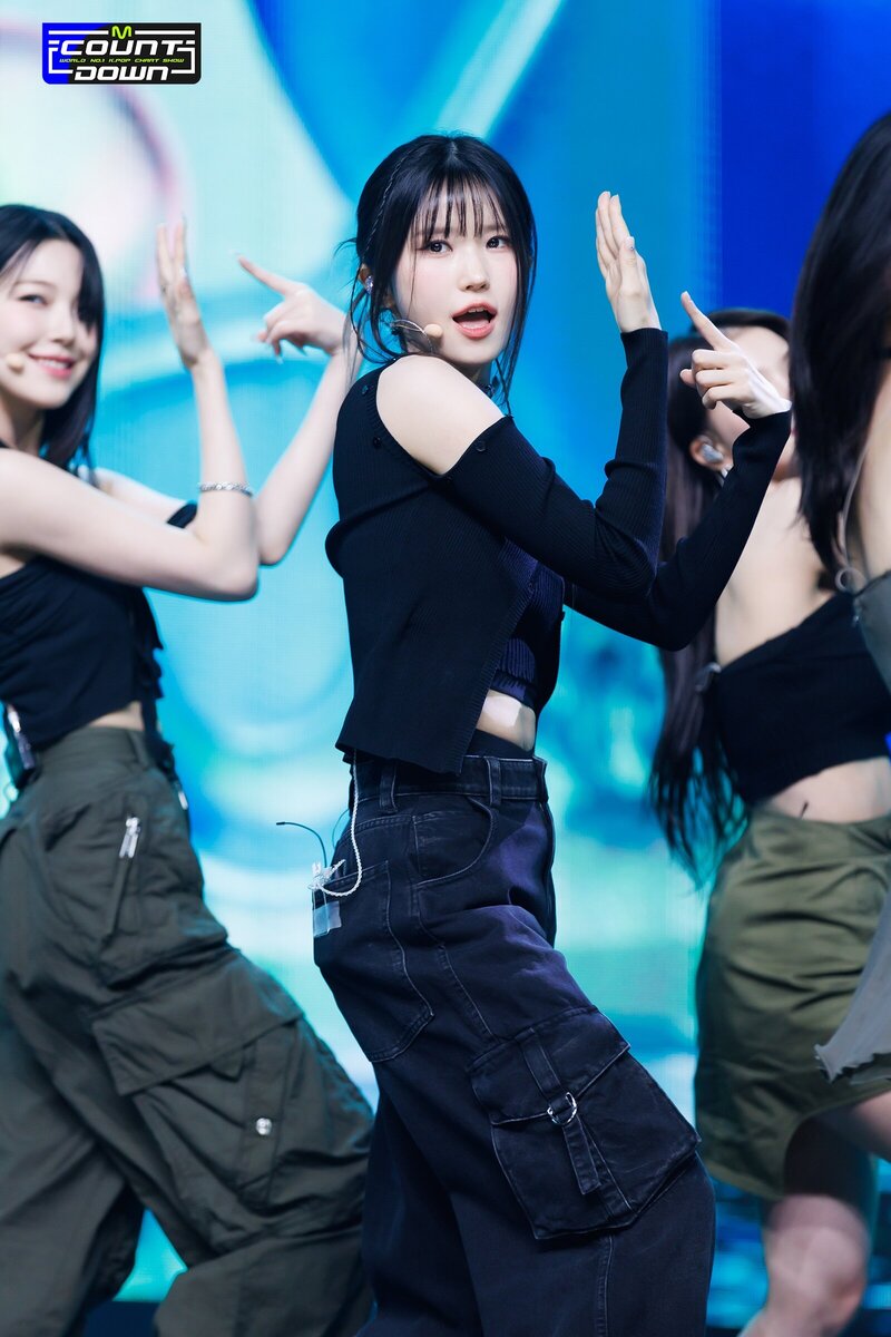 230608 fromis_9 Hayoung - '#menow' at M COUNTDOWN documents 6