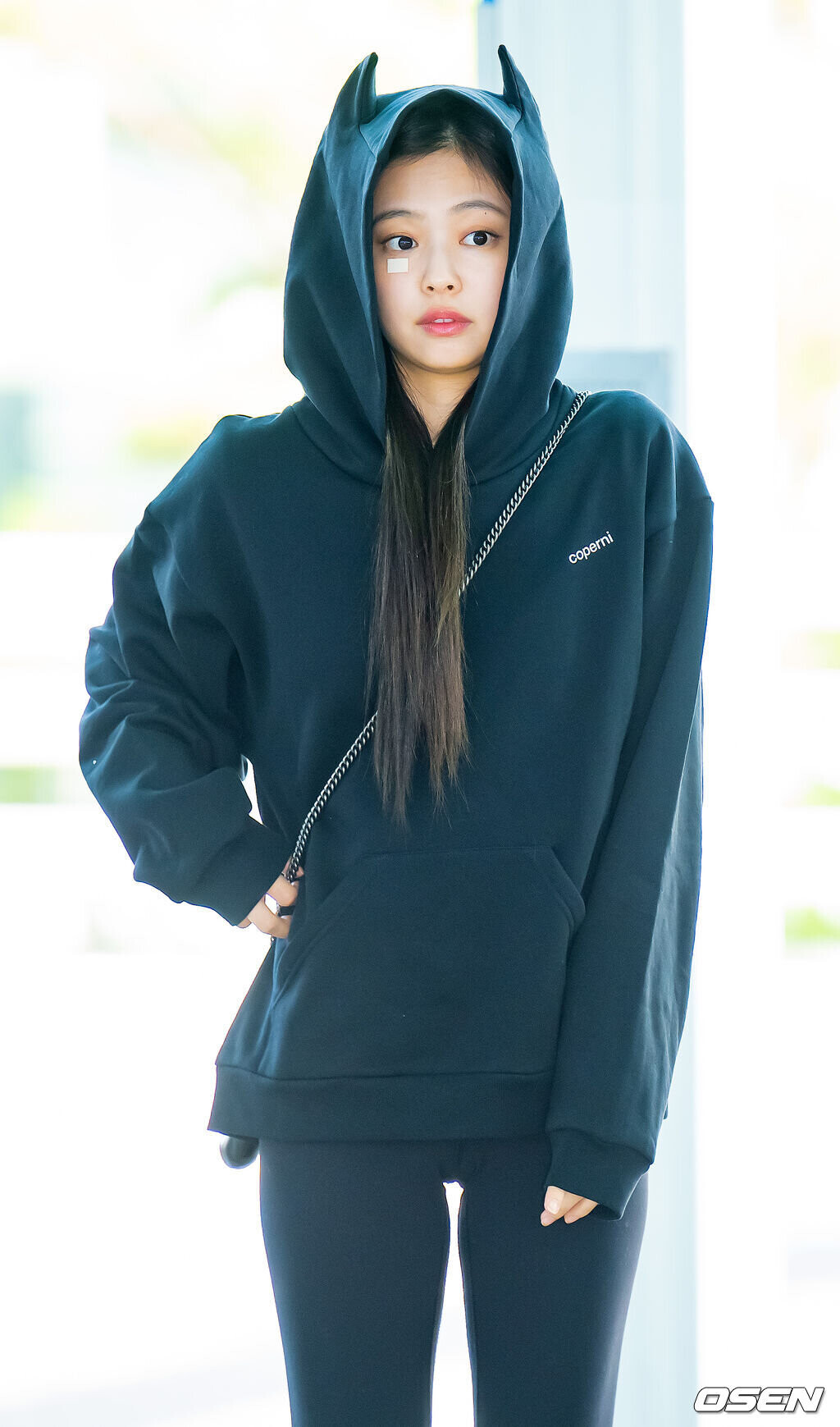 230701 Jennie at Incheon International Airport | kpopping