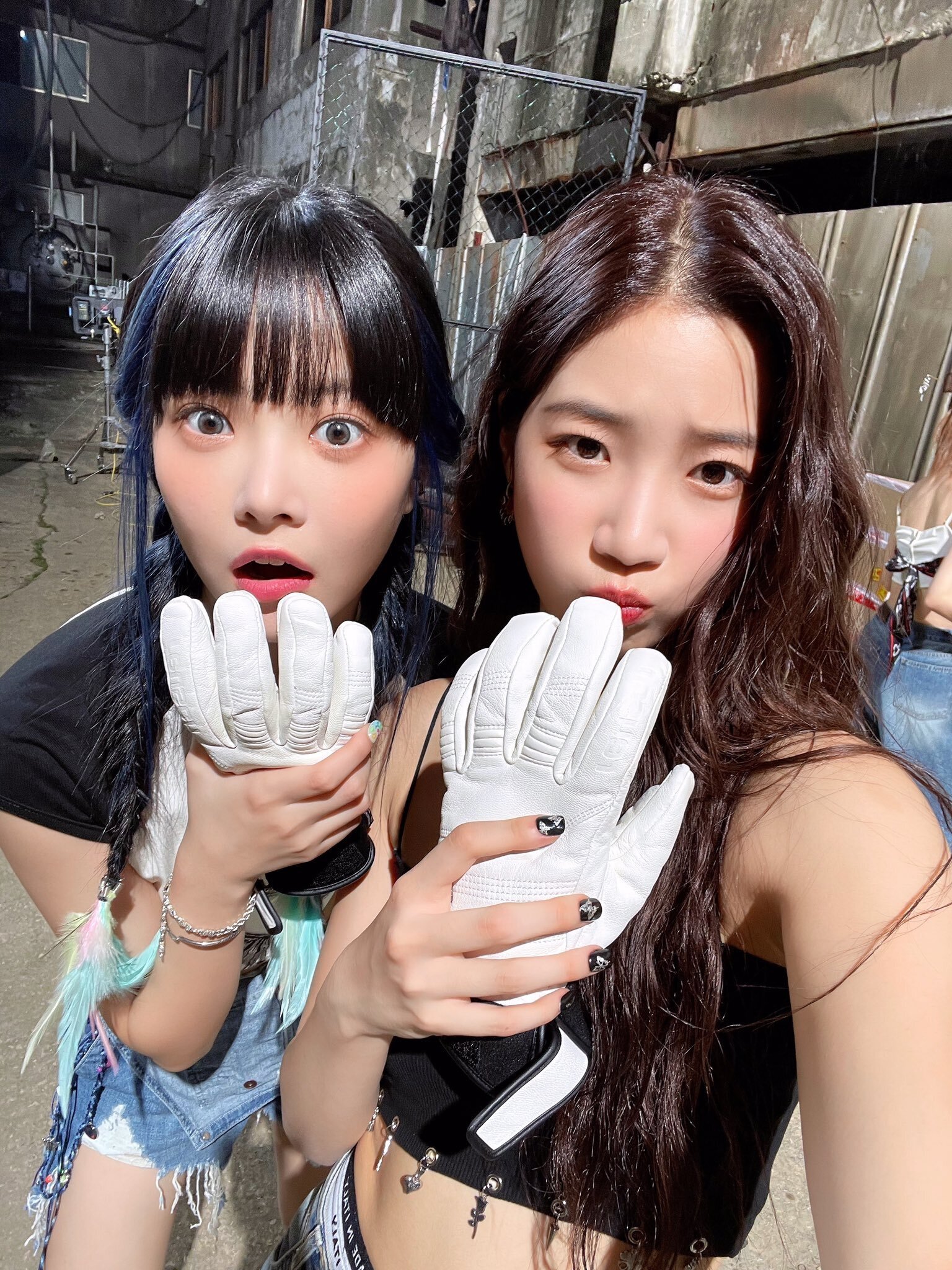 221017 LE SSERAFIM Twitter Update - Kazuha & Eunchae | kpopping