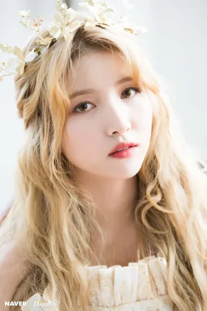 GFRIEND Sowon "Sunrise" Music Video Shooting | Naver x Dispatch