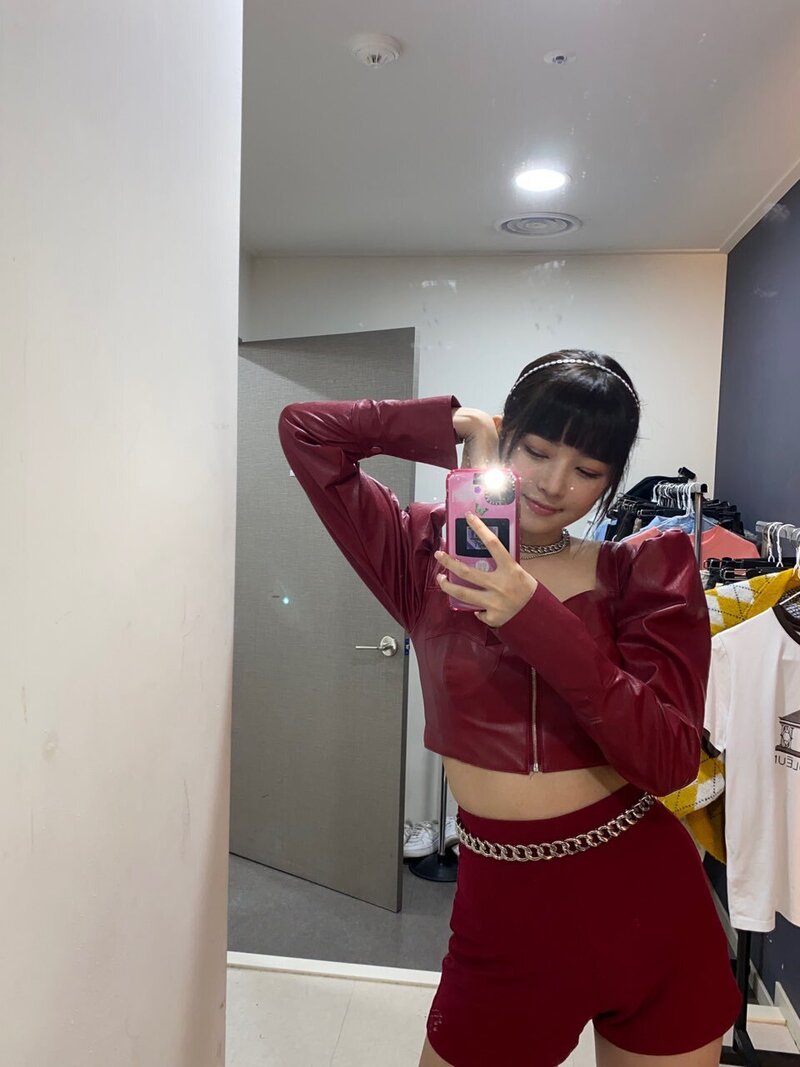 211210 IVE Twitter Update - Rei documents 4