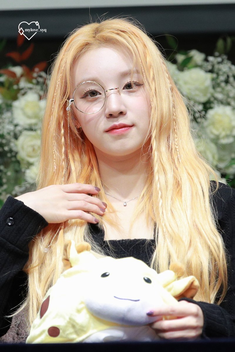 221124 (G)I-DLE Yuqi - Fansign documents 2
