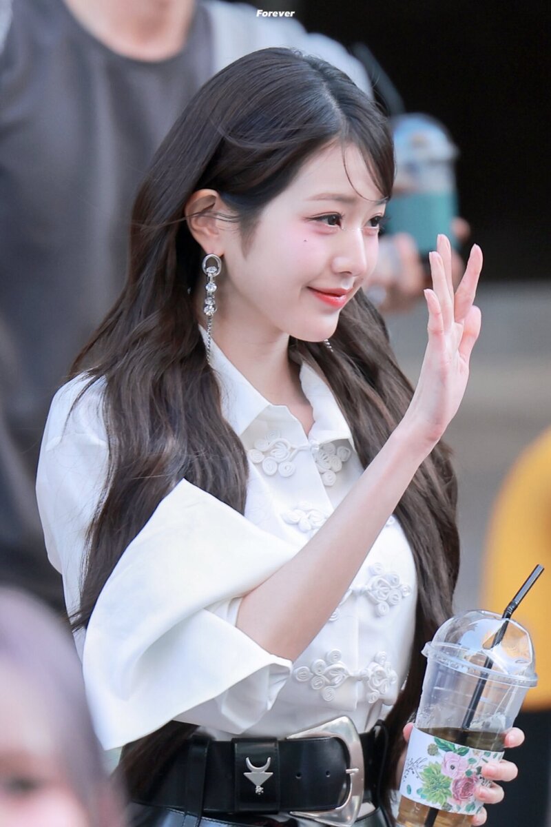 240503 WONYOUNG - Music Bank Commute and Fansign Event documents 20