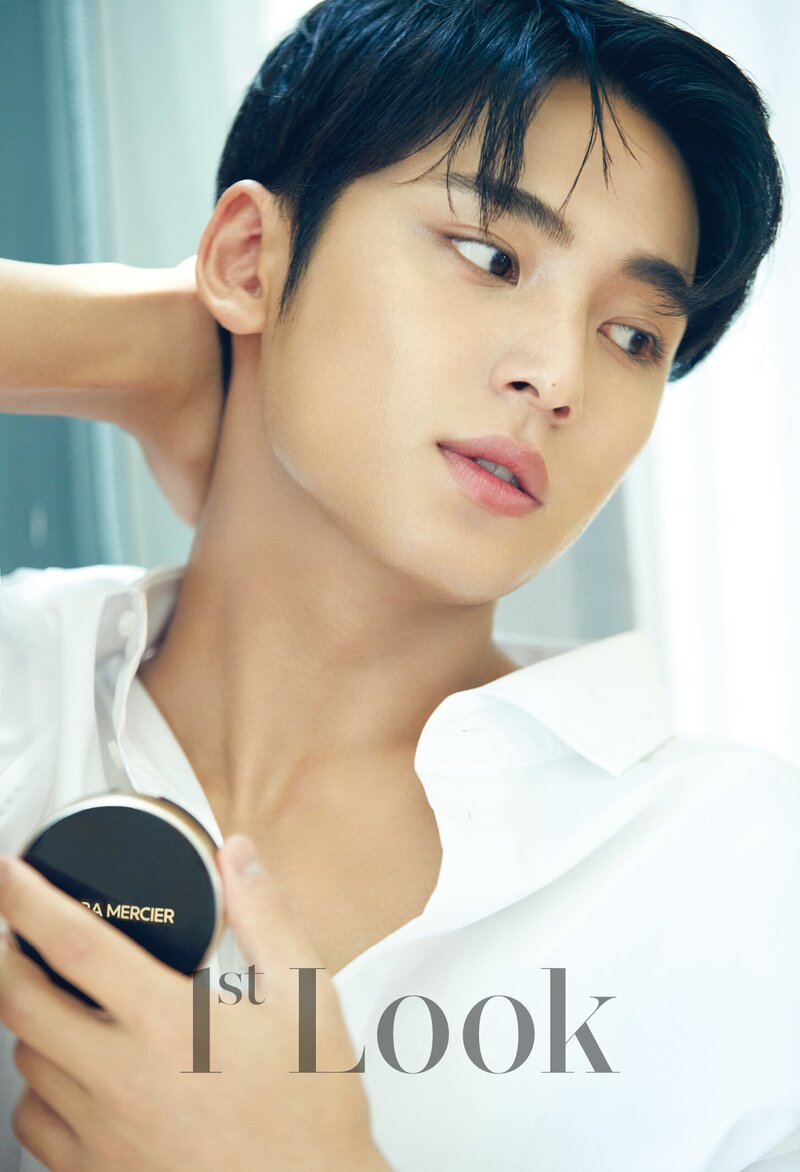 SEVENTEEN's Mingyu for 1st Look Magazine Vol. 222 documents 6