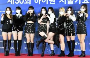 210131 TWICE at Seoul Music Awards