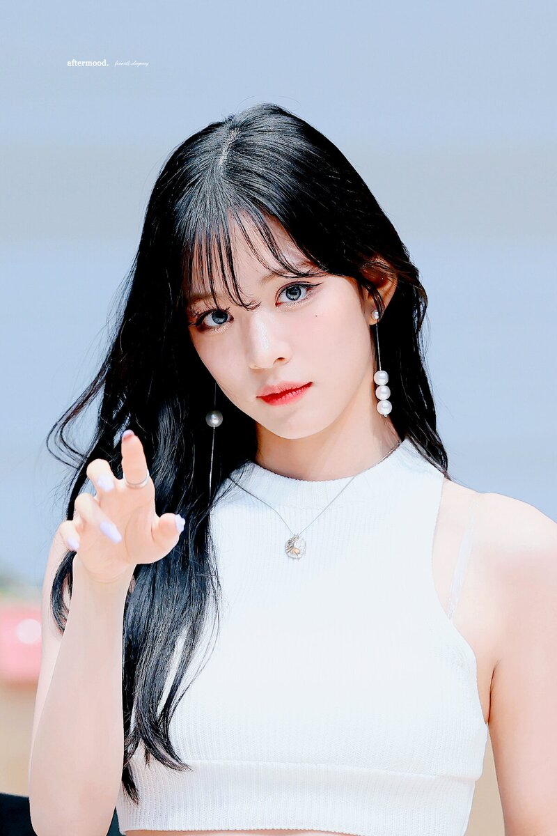 220713 fromis_9 Chaeyoung documents 9