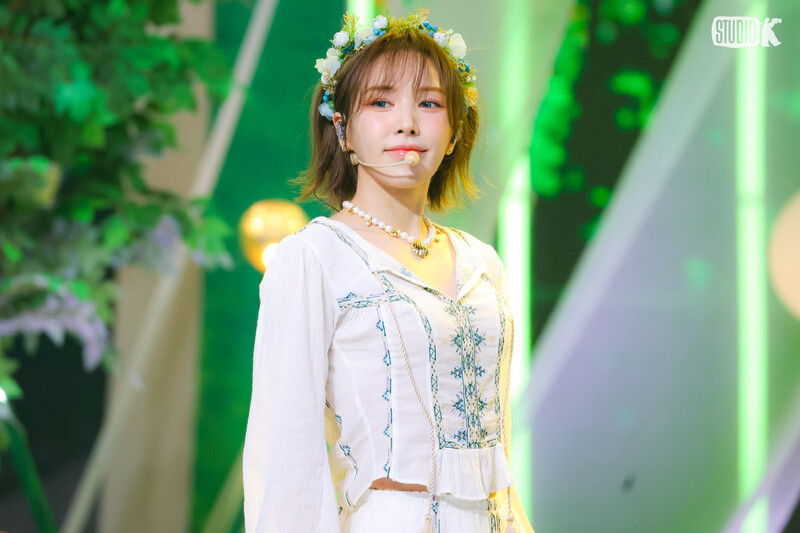240628 Red Velvet Wendy - 'Cosmic' at Music Bank documents 6