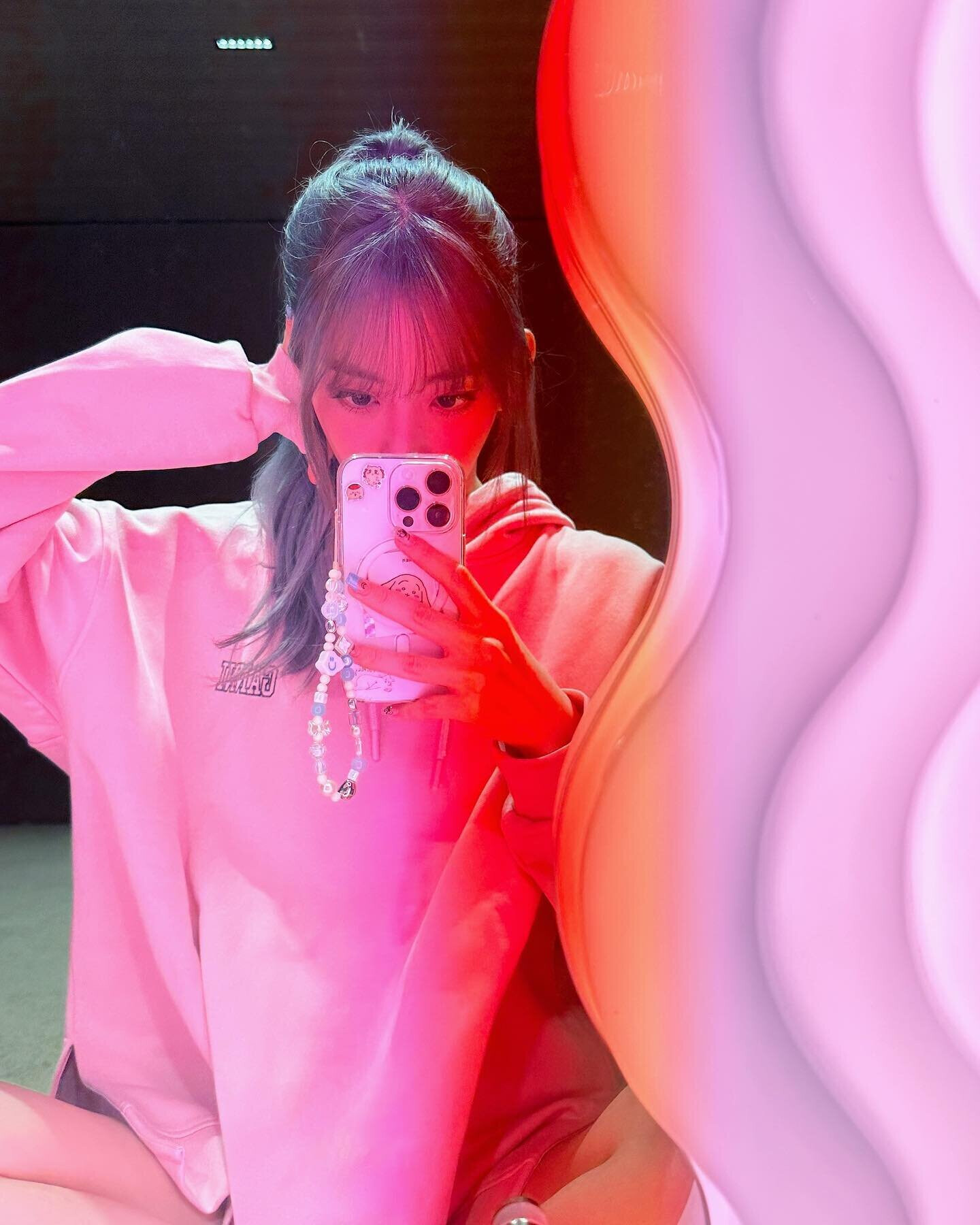 231020 - SAKURA Instagram Update | kpopping