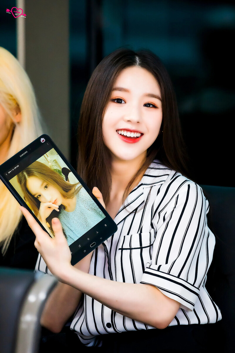 Jeon_HeeJin_com EBIh7xRUIAIBXxB  20190804.jpg