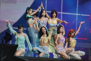 230907 TWICE - ‘READY TO BE’ World Tour in London Day 1
