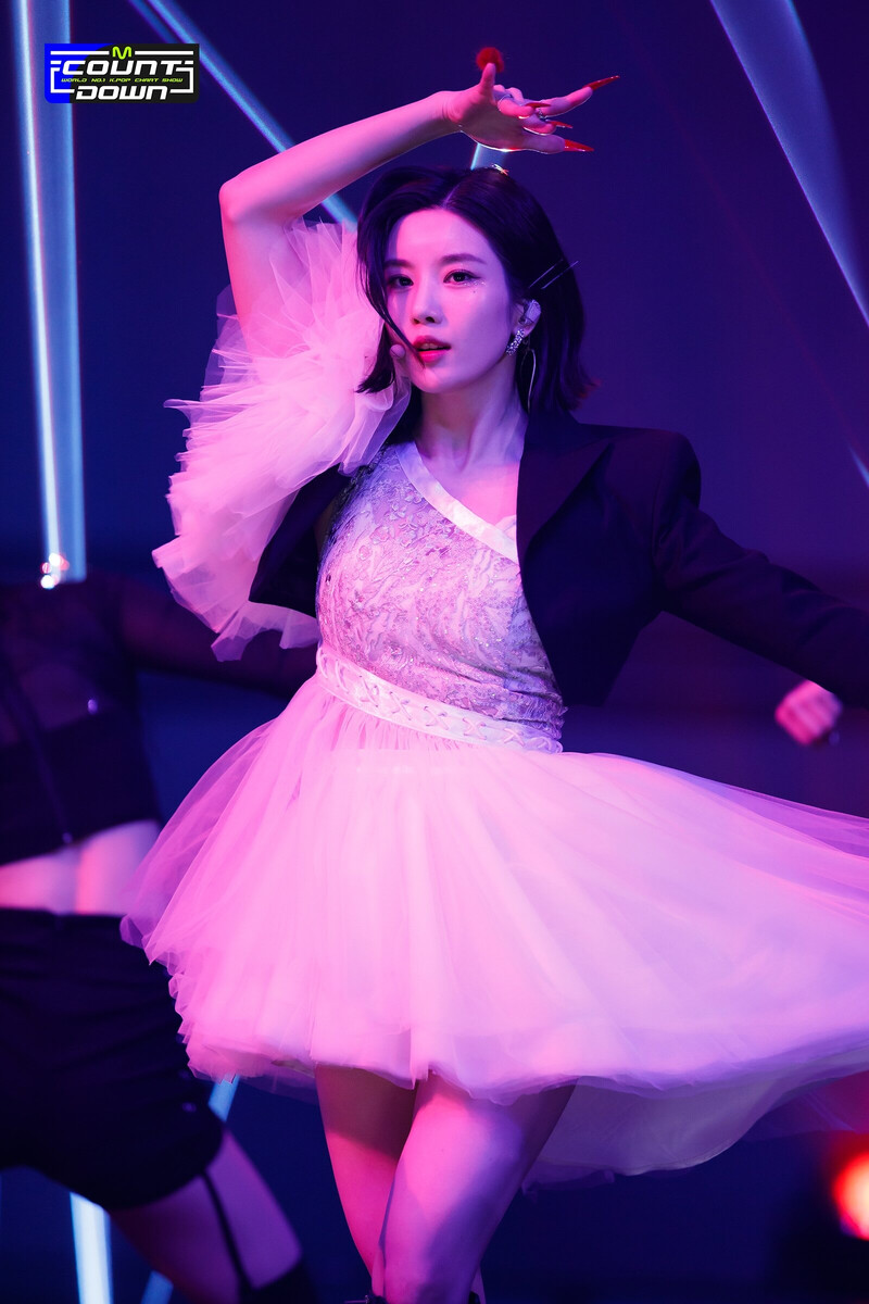 220407 Kwon Eunbi 'GLITCH' at M Countdown documents 15