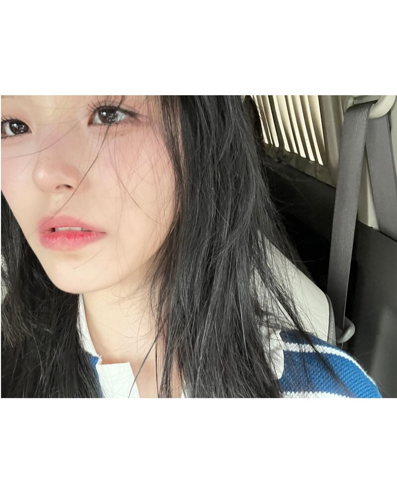 240705 fromis_9 Jiheon Instagram Update documents 5