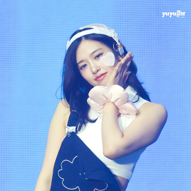 240810 IVE Yujin - 1st World Tour ‘Show What I Have’ in Seoul Day 1 documents 13