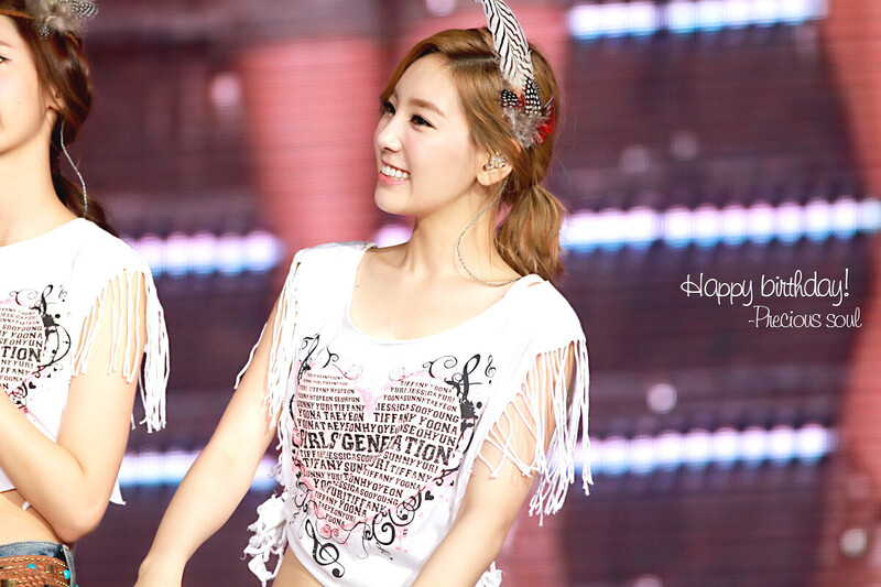 120115 Girls' Generation Taeyeon at 2011 Girls' Generation Tour in Hong Kong documents 5