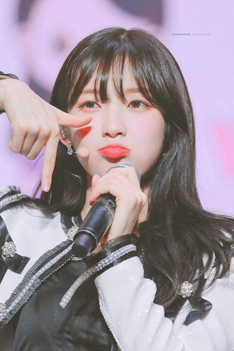 220430 Oh My Girl's Arin at 7th Anniversary Fanmeeting documents 10