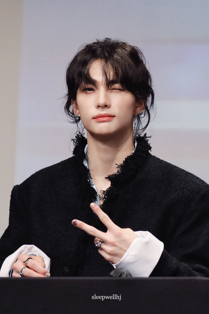 240810 StrayKids Hyunjin - SoundWave Fansign Event documents 10