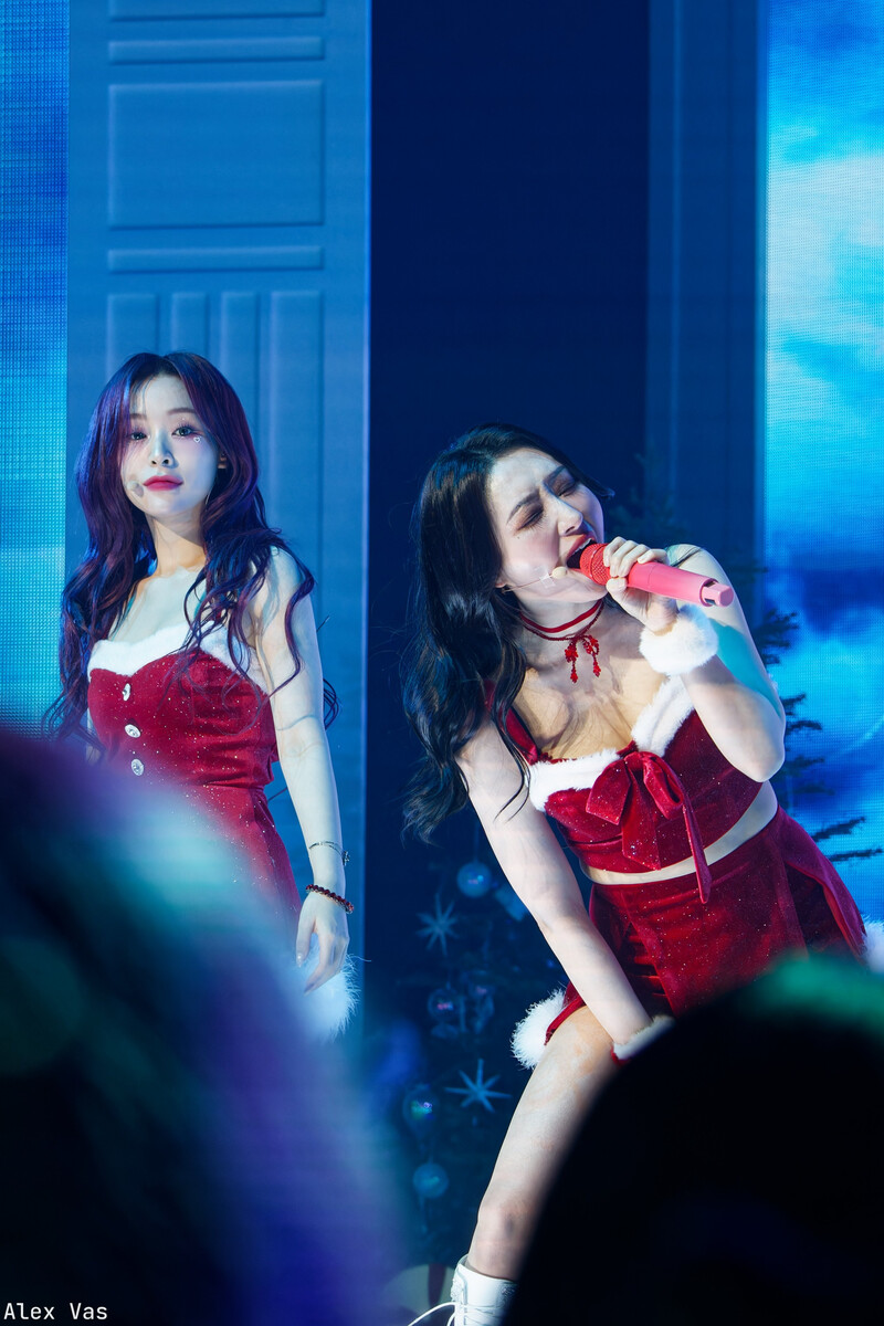 241225 Dreamcatcher SuA - '7 Doors of Christmas: A Lucky Encore' in Seoul Day 2 documents 9