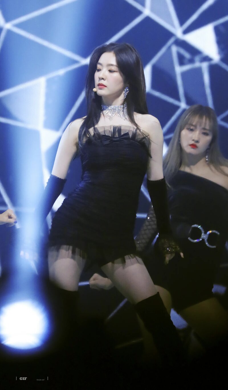 200130 Red Velvet Irene at Seoul Music Awards Red Carpet documents 16