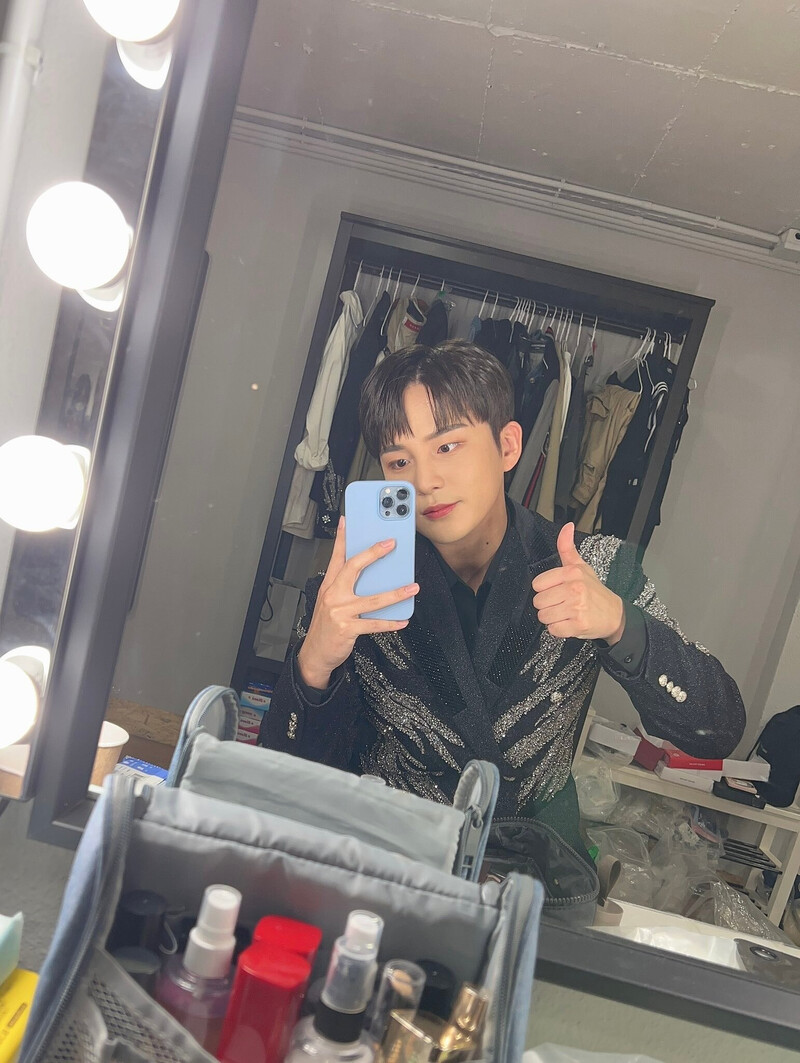 220424 ATEEZ Twitter Update - Jongho documents 1