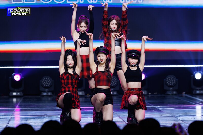 220526 LE SSERAFIM - 'FEARLESS' at M Countdown documents 6