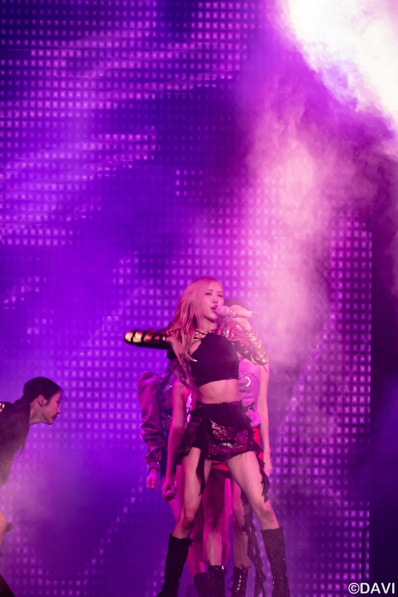221030 BLACKPINK Rosé - 'BORN PINK' Concert in Houston Day 2 documents 1