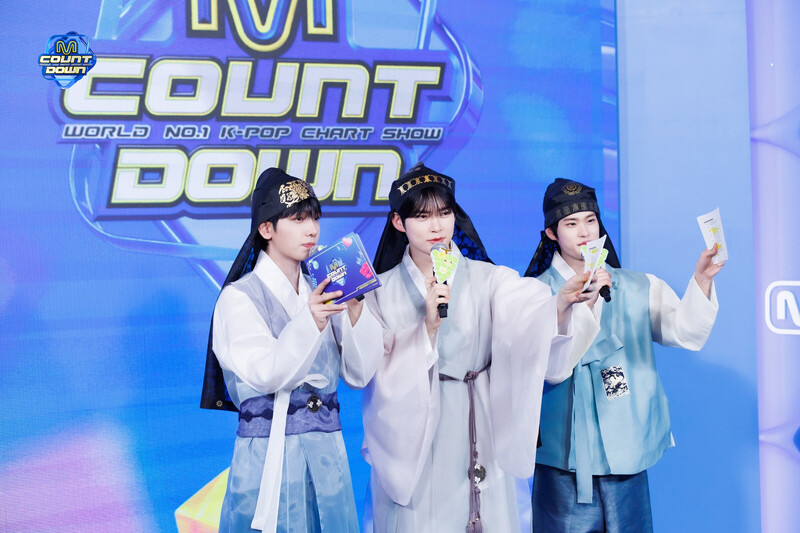 240208 MC Hanbin, Jaehyun and Sohee at M Countdown documents 2