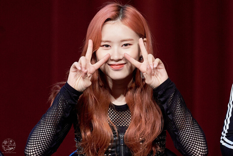 180428 Weki Meki Elly at Daejeon Fansign documents 1