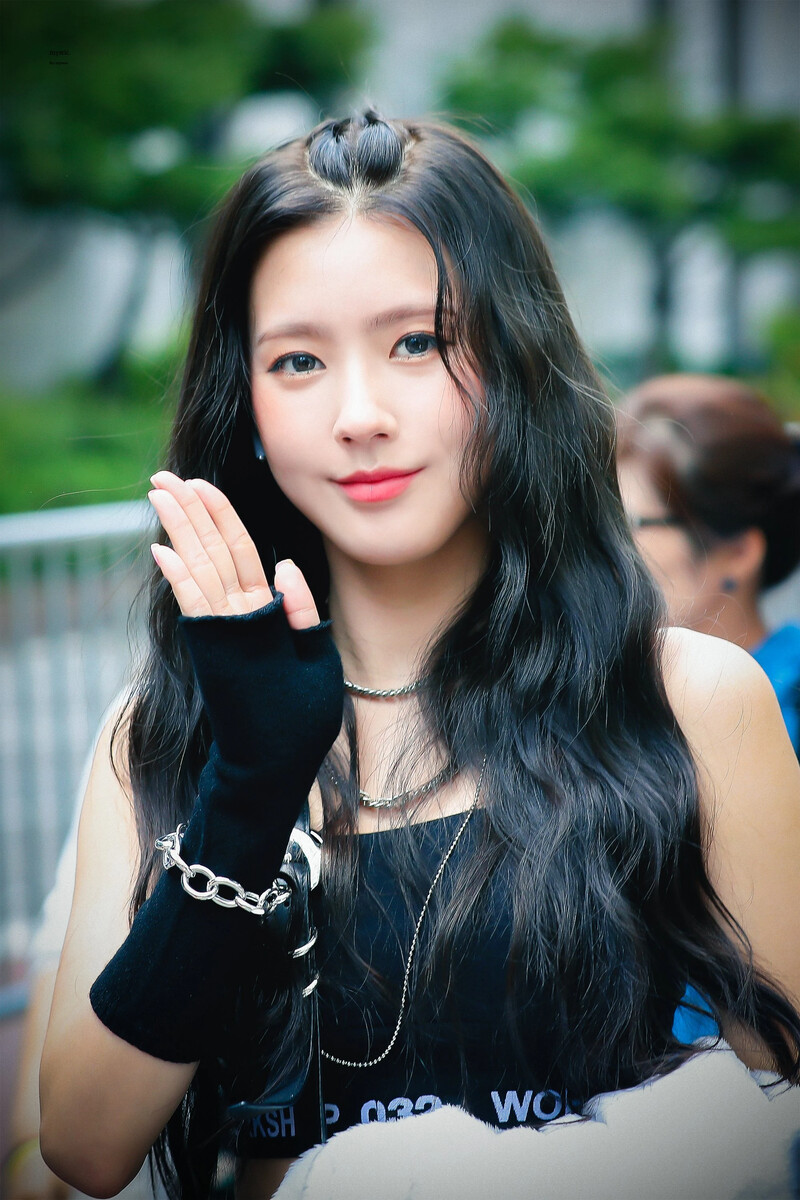 190705 (G)I-DLE Miyeon documents 7