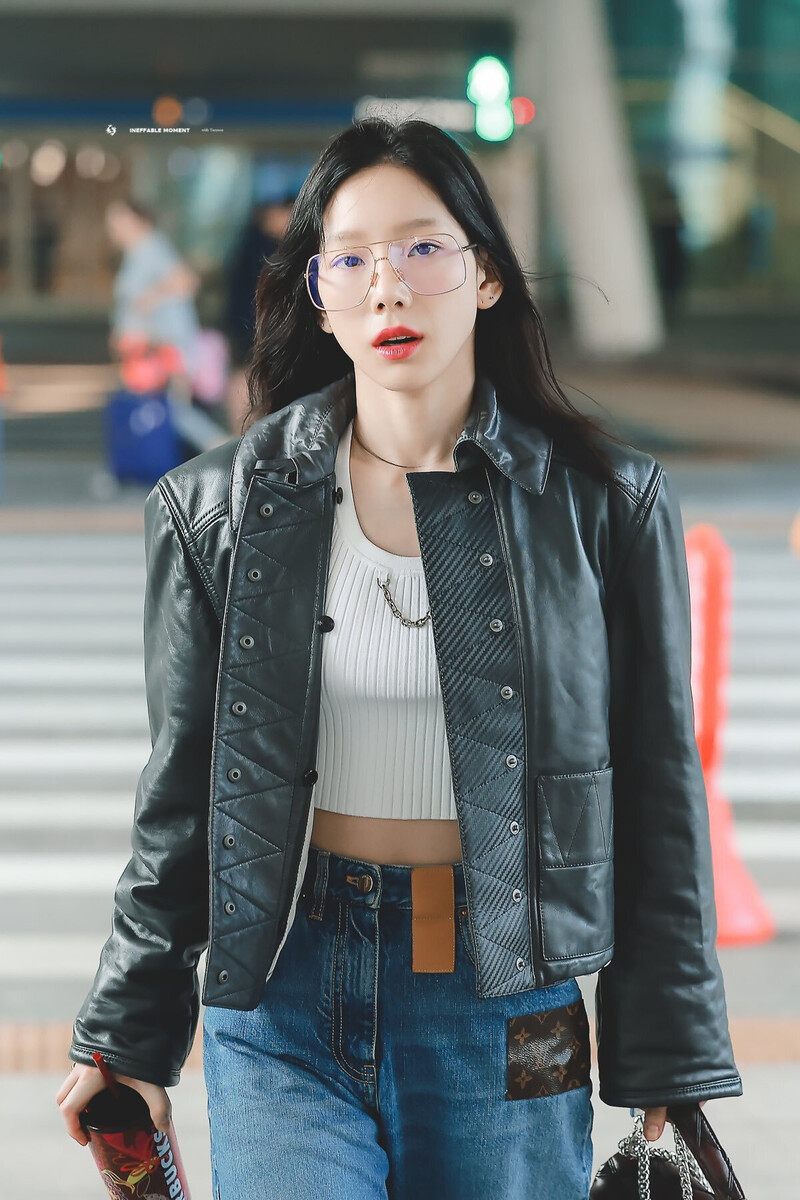 231004 Taeyeon - Incheon International Airport documents 7