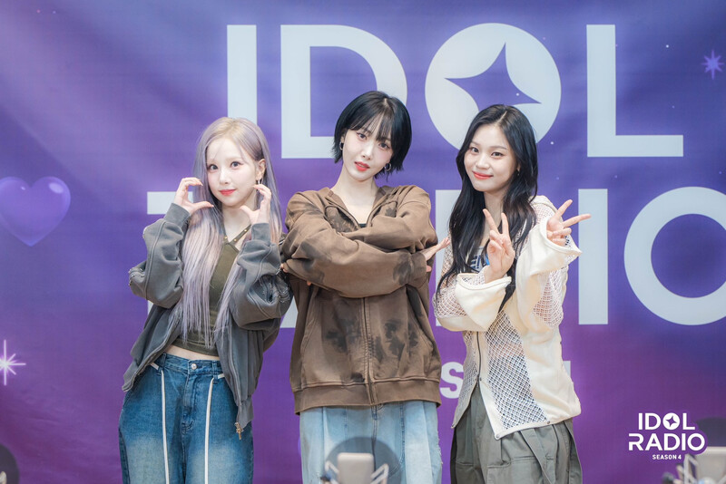 241112 Idol Radio Twitter Update - VIVIZ - Ep. 73 Stills documents 3