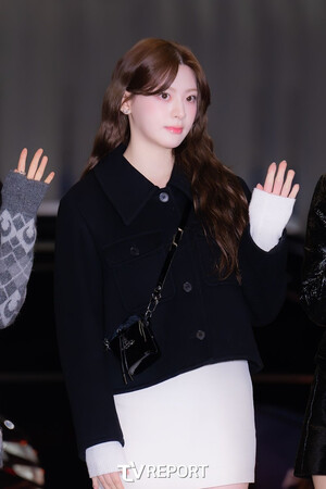 241213 Stayc Seeun at Incheon international airport