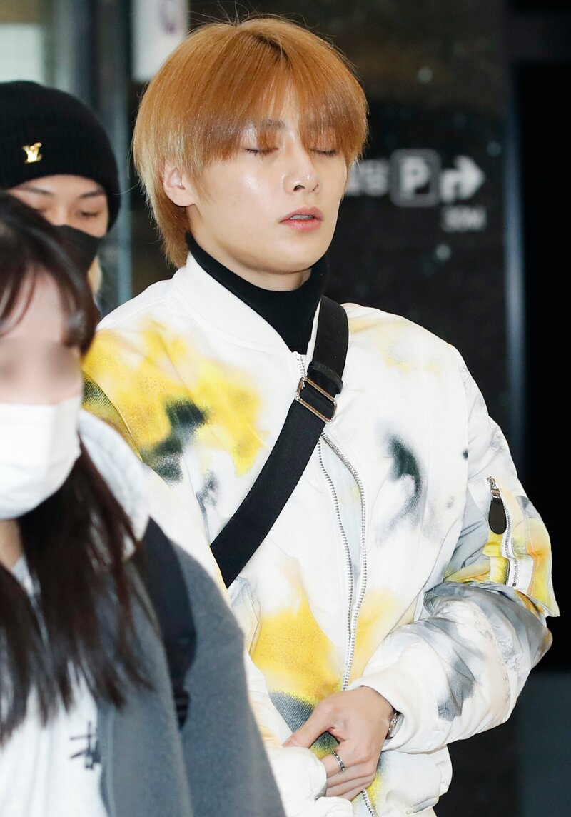231221 StrayKids I.N at Gimpo International Airport documents 2