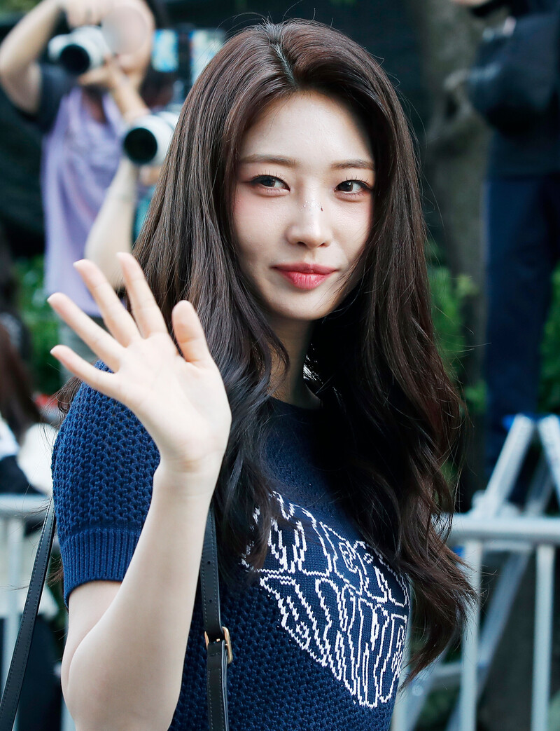 240621 EVERGLOW Sihyeon - Music Bank Commute documents 1