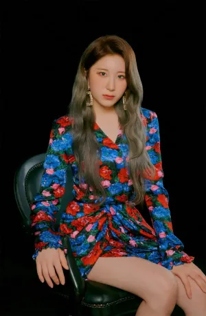 IZ*ONE's Chaeyeon BLOOM*IZ I*Will Version [SCANS]