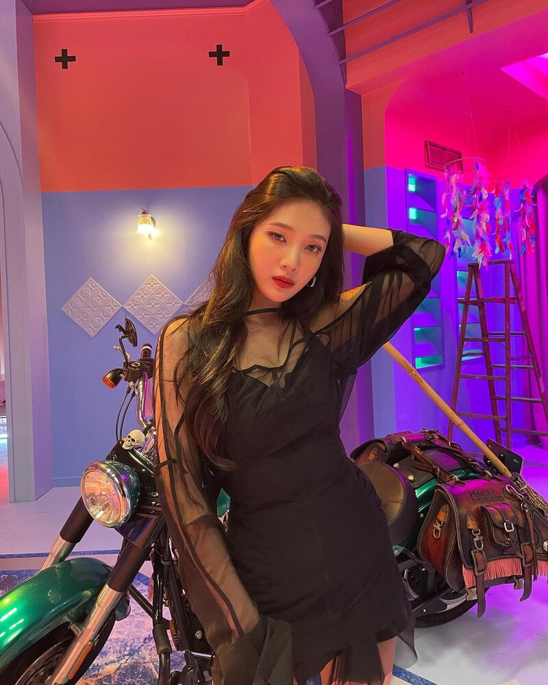 210816 Red Velvet Joy Instagram Update documents 2