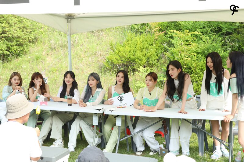220731 fromis_9 Weverse - '15 Nights on Business Trip' documents 2