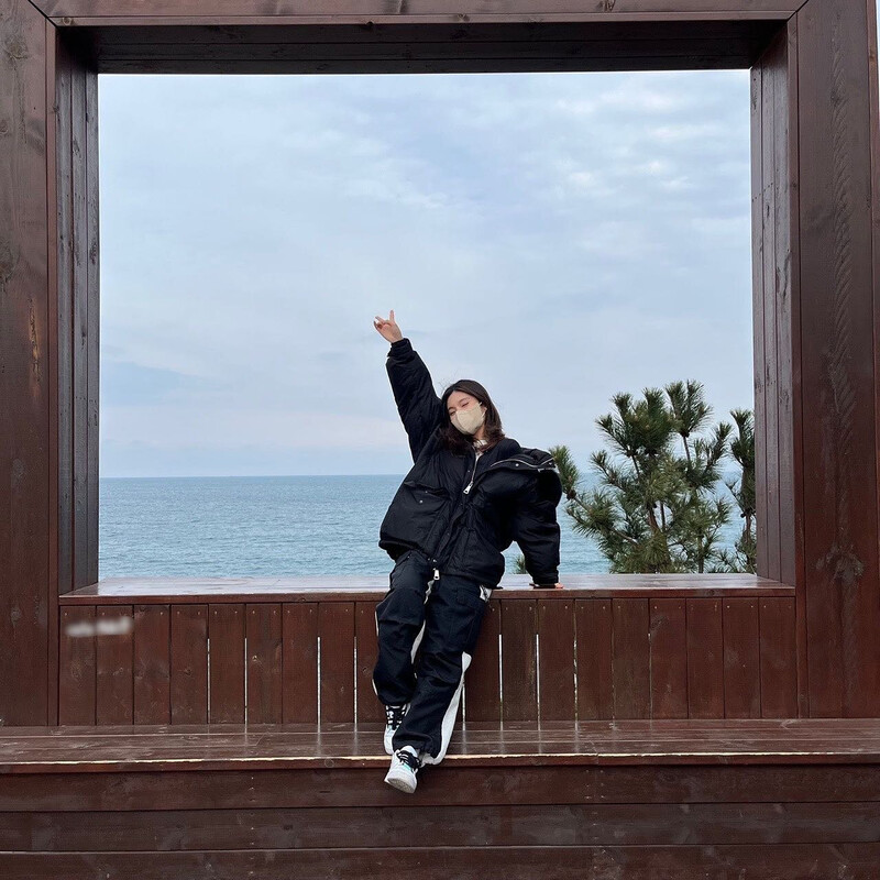 220126 ITZY Instagram Update - Yeji documents 5