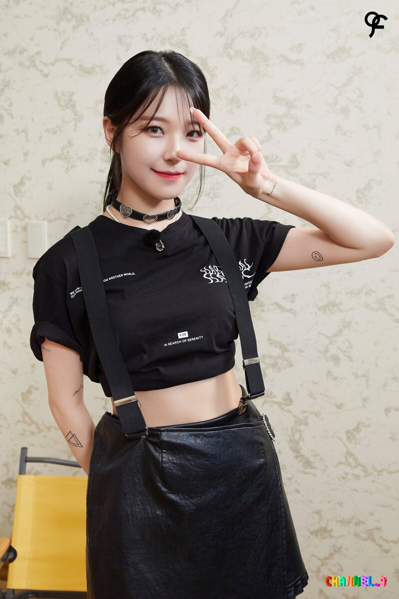 221019 fromis_9 Weverse - <CHANNEL_9> EP39-45 Behind Photo Sketch documents 22