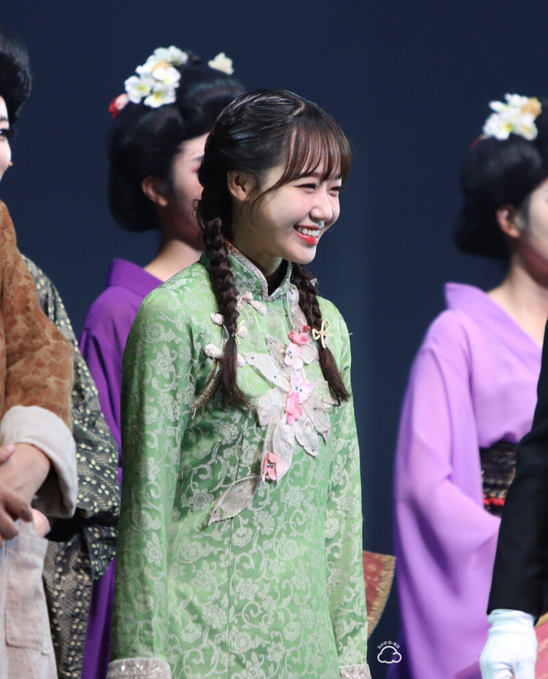 240530 Yoojung at Musical 'Hero' first show documents 3